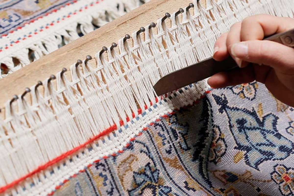 Read more about the article همه چیز درباره ریشه بافی فرش؛ مراحل و روش‌ها